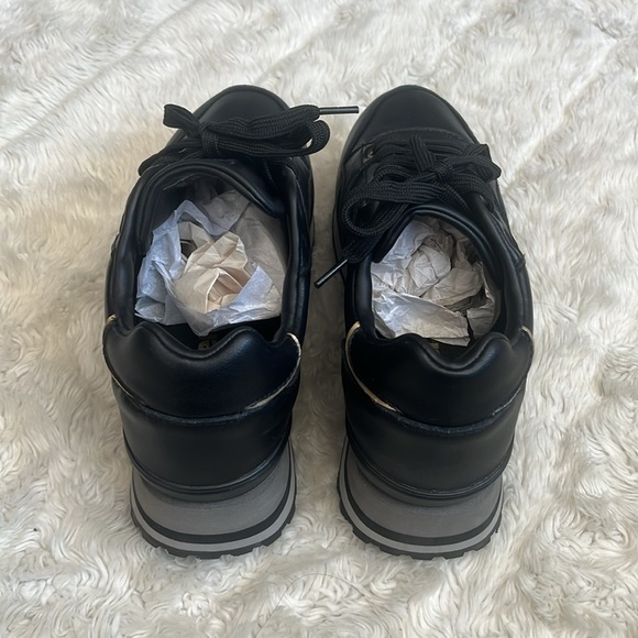 Blauer Black, Gray, with Gild hardware‎ Woman’s Fashion Sneaker size 6.5 - Picture 4 of 4